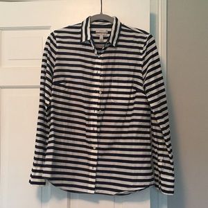 JCREW long sleeve button up, boy cut (classic) blouse, size 8, navy/white